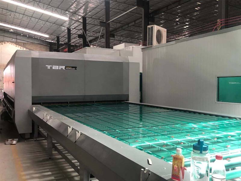 山市遠博玻璃有限公司：TG2460（3.3mm滿栅）第二台鋼化生産線順利投産